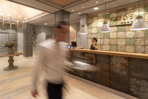 Vincci Lys, Valencia