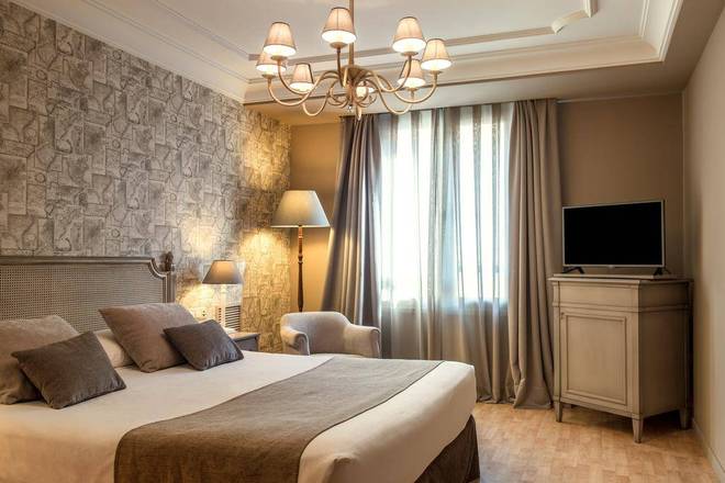 Vincci Lys, Valencia