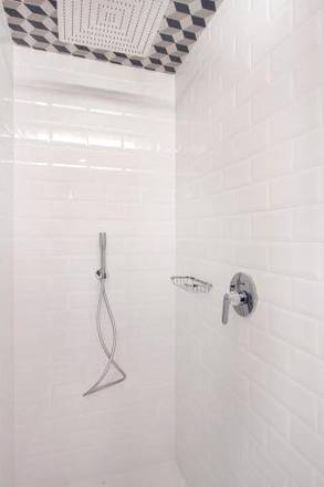 Husa Reina Victoria, Valencia